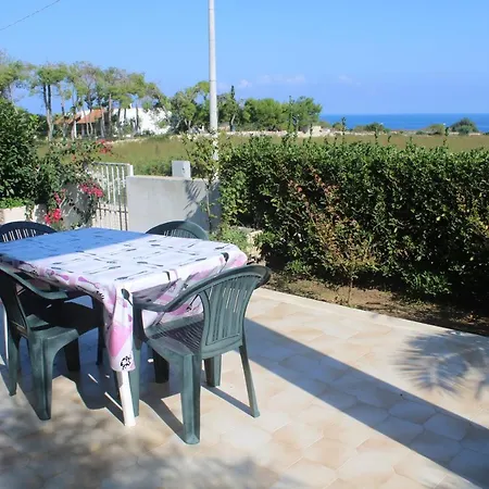 Casa Blu * Sant'Andrea (Apulia)